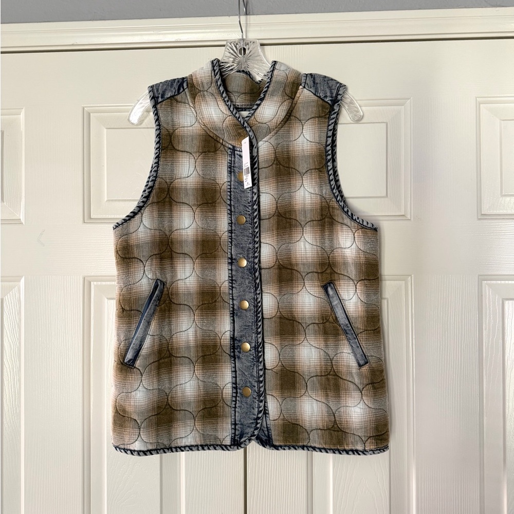 Buckle Brown and Blue Plaid Vest NWT